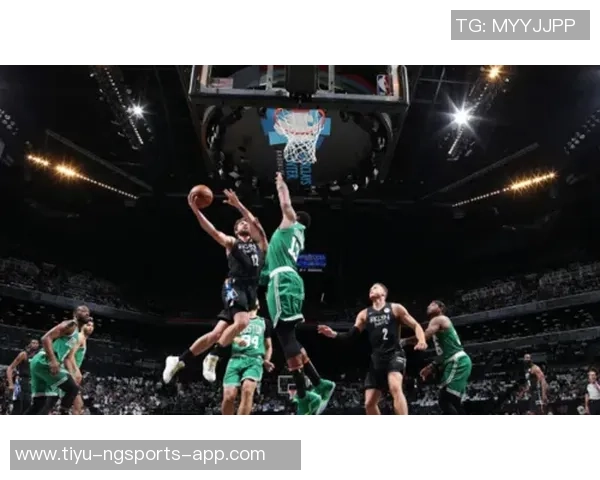 曼恩火力全开7投6中三分球完美表现助力球队拿下15分与3个篮板 曼恩火力全开7投6中三分球完美表现助力球队拿下15分与3个篮板