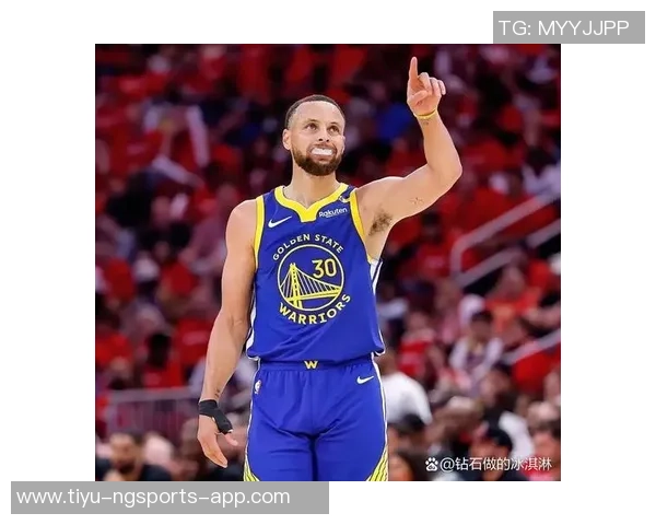 库里神勇抢断波杰姆飞扑救球助球队逆转赢得比赛胜利 库里神勇抢断波杰姆飞扑救球助球队逆转赢得比赛胜利