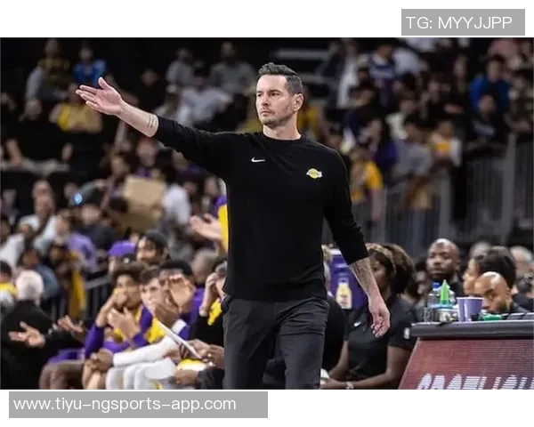 詹姆斯谈球队表现:提升活力是我们每场比赛的目标与挑战 詹姆斯谈球队表现:提升活力是我们每场比赛的目标与挑战